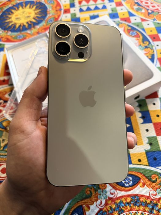 Iphone 15 pro max titan