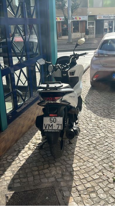 Vendo ou troco pcx