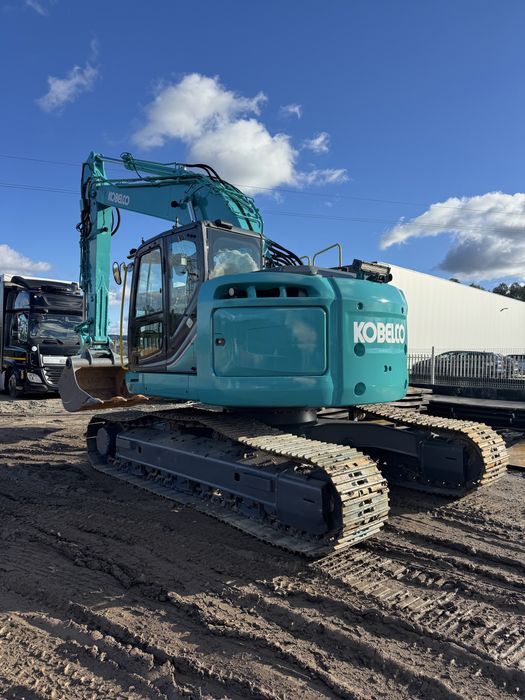 Maquina kobelco 2015 27t