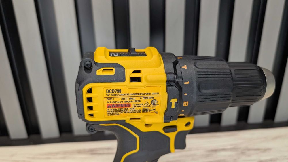Безщіточний шуруповерт DeWalt DCD798 20v MADE IN MEXICO