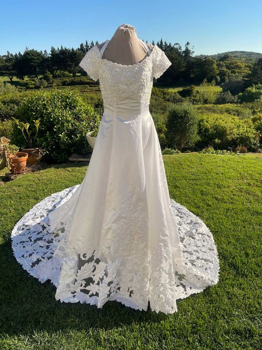 Vestido de casamento NOVO