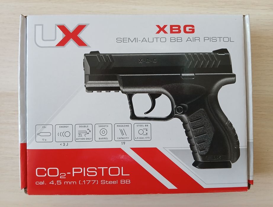Pistola Umarex CO2 Semi-Automática Vários Acessórios
