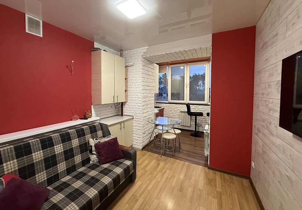 Продам терміново ! Квартира з ремонтом меблями та технікою, 1-кімн., 37 м², Ірпінь. Поруч центральний парк