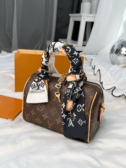 Сумка Louis Vuitton Speedy Bandouliere 20 Monogram Canvas