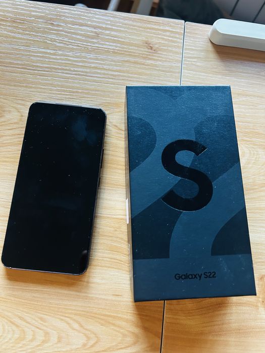 Samsung s22 stan bardzo dobry