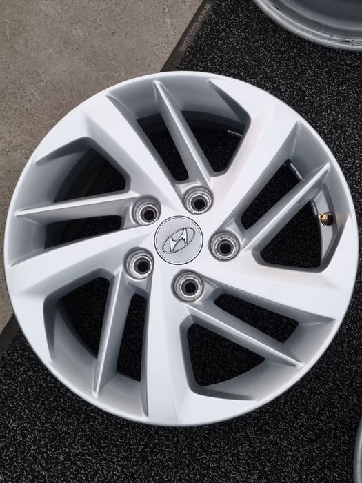 Felgi Alu 16" Hyundai Tucson iX35 i30 iX20 5x114,3 BdbStan Oryginalne