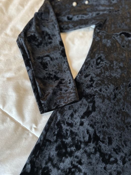 Vestido veludo com pérolas
