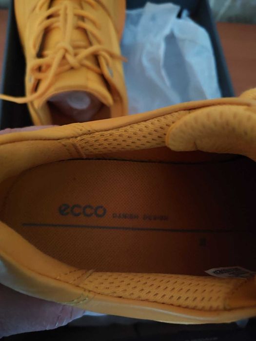 Оригінальні нови кросівки ecco
