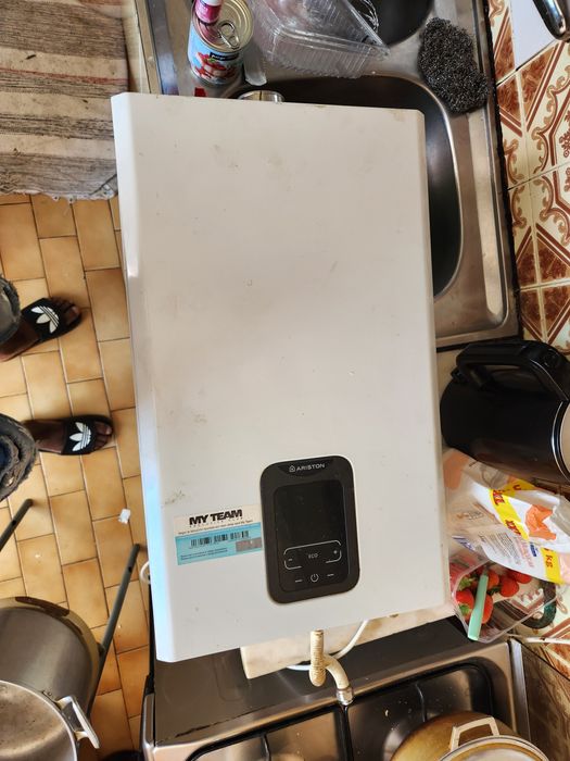 Esquentador ariston avariado para peças