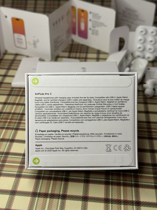 Навушники Apple AirPods Pro 3