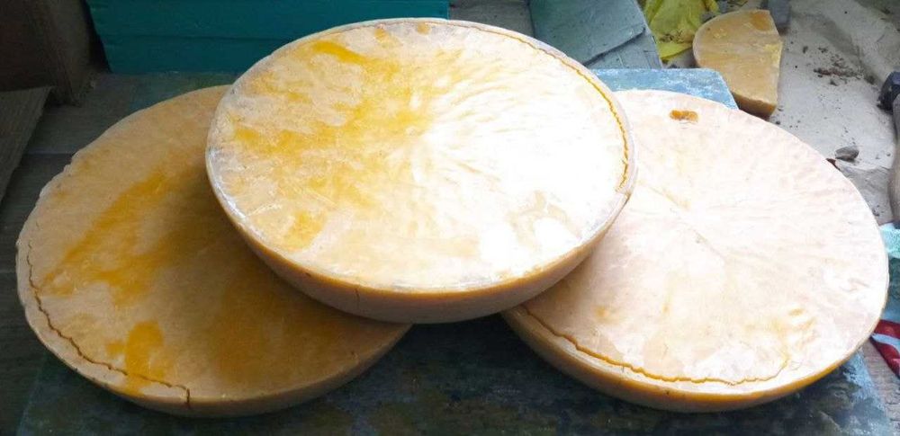 Віск бджолиний забрусний