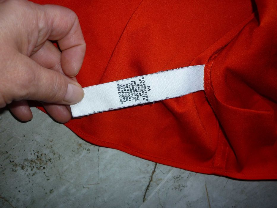 Calvin Klein bluzka z ładnymi drapowaniami