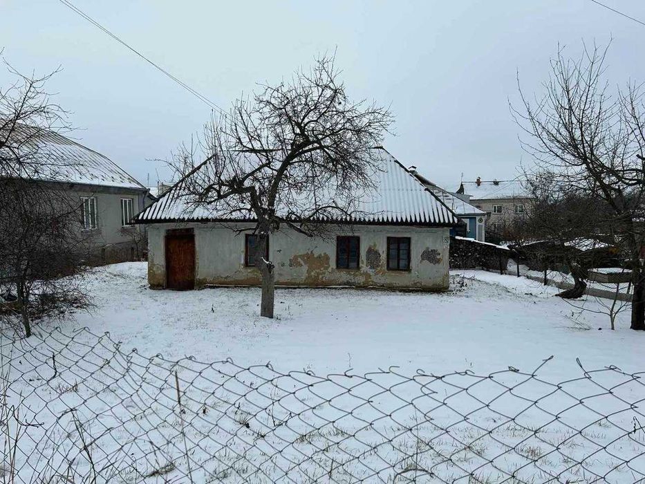 Ділянка з будинком