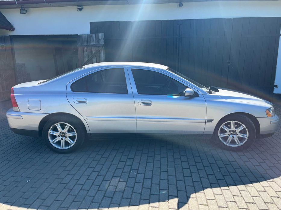 volvo s 60 2,4 diesel niski przebieg
