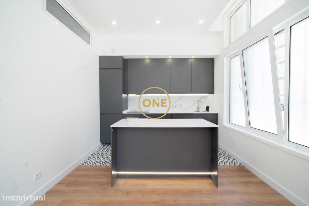 Apartamento T3 c/ Remodelação a estrear, no bairro da Codível, Odivela — Odivelas, Lisboa