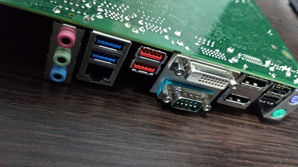Материнська плата Kontron Fujitsu D3643H131 S1151 не робоча 300 грн