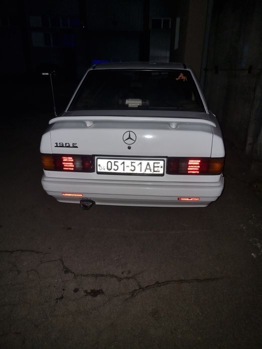 Продам мерседес 190.