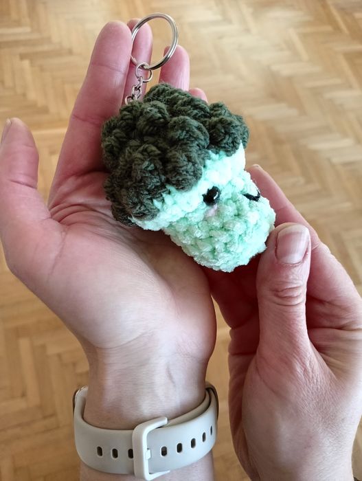 Brelok Brokuł, zawieszka do wózka, maskotka brokuł, zabawka brokuł