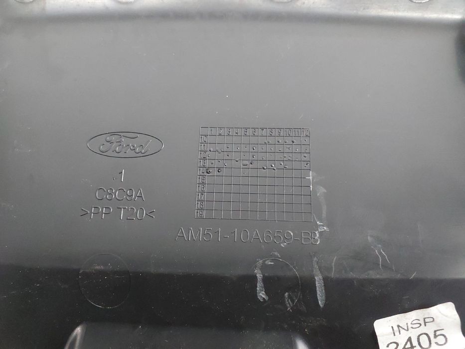 Base / caixa da bateria FORD Focus III