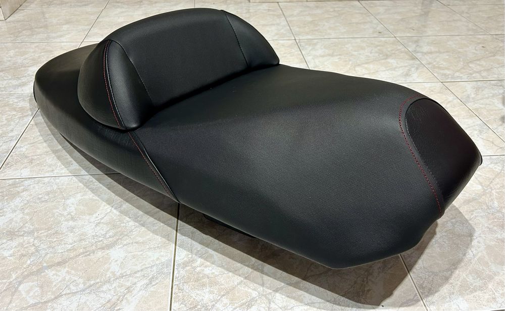 Banco Mota SYM GTS Evo 125 velho por novo