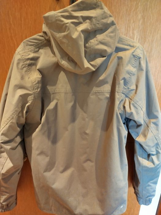 Casaco Decathlon/Quechua (tamanho S)