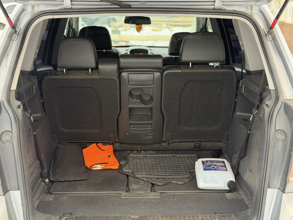 Opel Zafira 1.9TDI автомат 7 мест минивэн продам или обмен