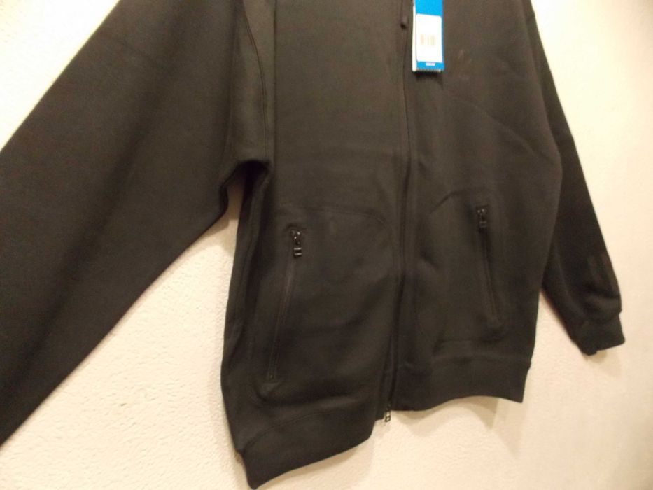 Куртка спортивная мужская ADIDAS . НОВАЯ . Размер 54 . СТАРЫЕ ЗАПАСЫ .