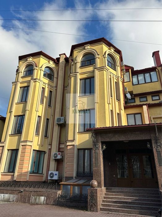 Продам готельно-ресторанний бізнес у центрі міста