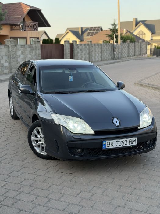 Renault Laguna III гарний стан, чудова техніка.