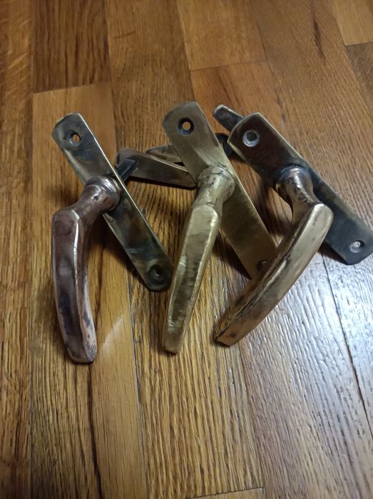 Продам ручки оконные