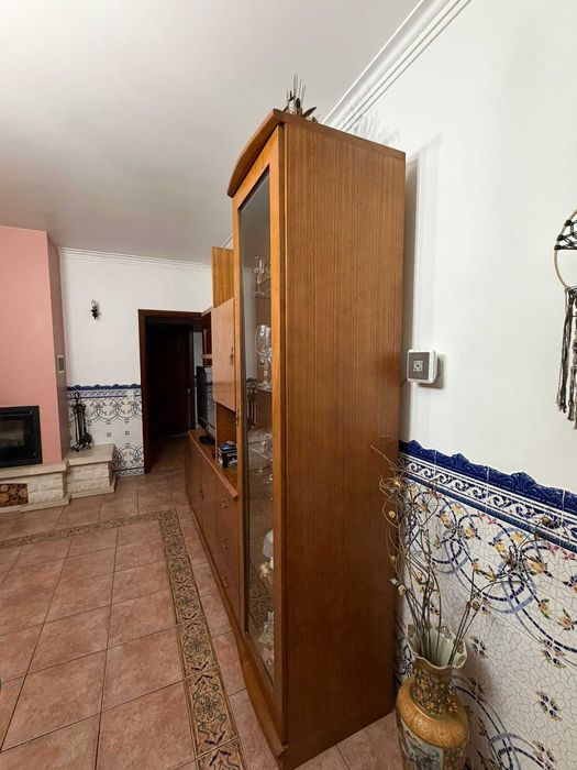 Mesa de jantar e móvel em madeira de carvalho