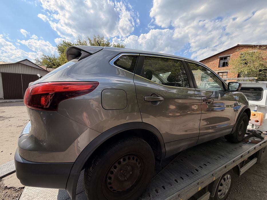 Продам кришка багажника Nissan Rogue Sport 2017 2018 2019 2020 2021 2022рік колір KAD задня ляда Рог Спорт