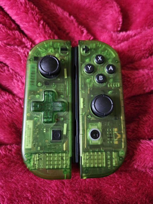Nintendo Joy cons originais com capas novas