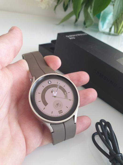 Смарт-годинник Samsung Galaxy Watch 5 Pro 45mm LTE Gray Titanium (SM-R925FZTAEUE)