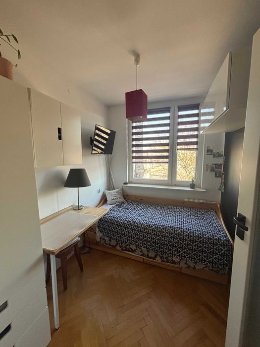 Sprzedam 4 - pokojowe mieszkanie