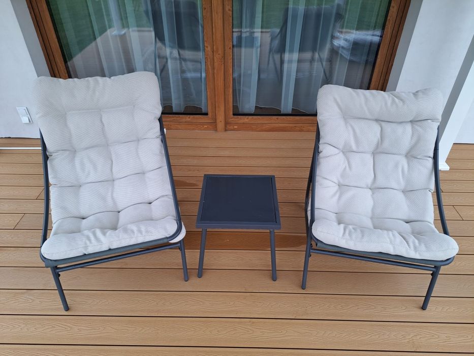 Fotele tarasowe ze stolikiem