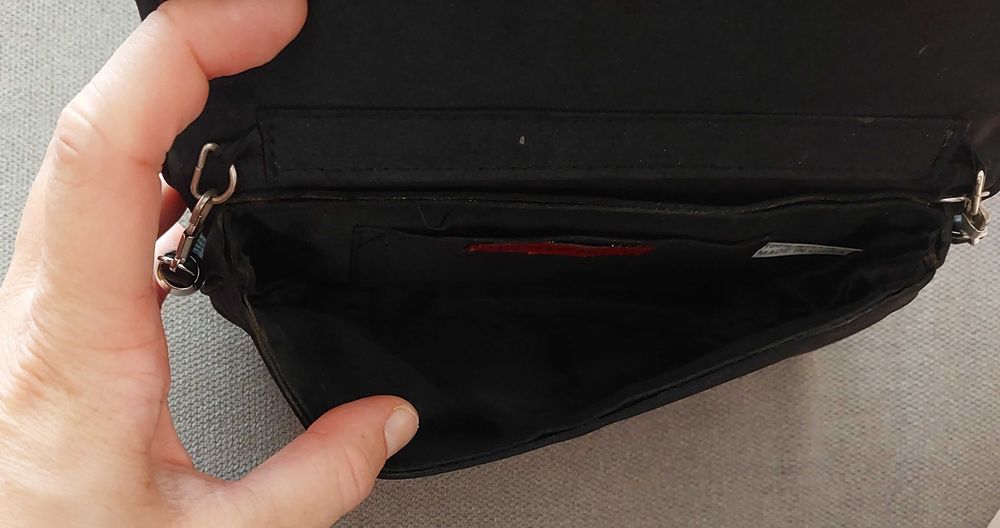 Czarna torebka Omely