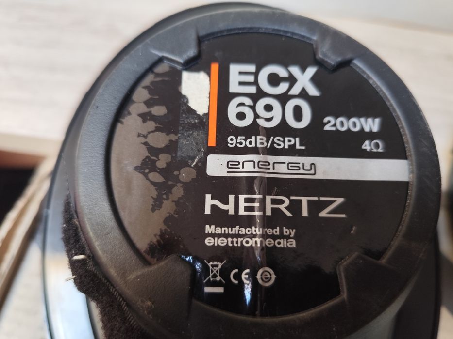 Colunas Hertz Ecx 690 200w