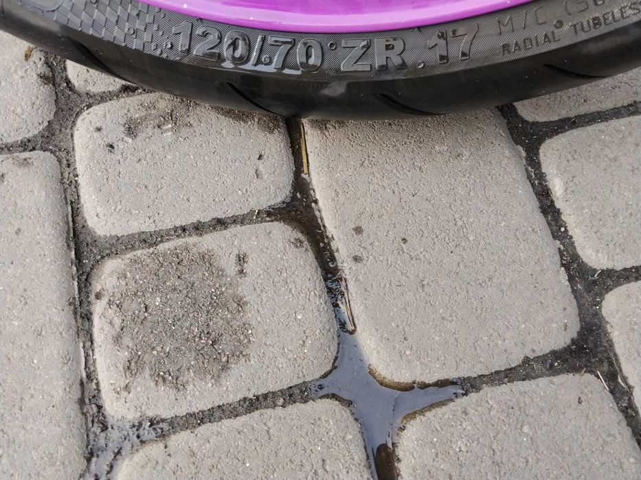 Продам YMAXA YZF750R