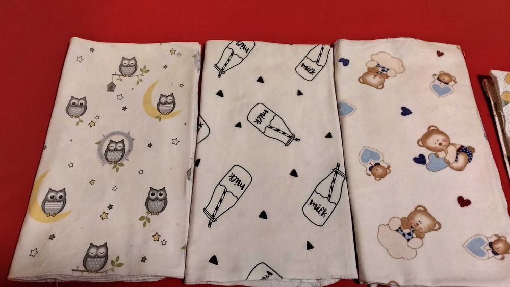 Пеленки, байковые 3 шт, ситцевые 4 шт, подушка для новорожденного