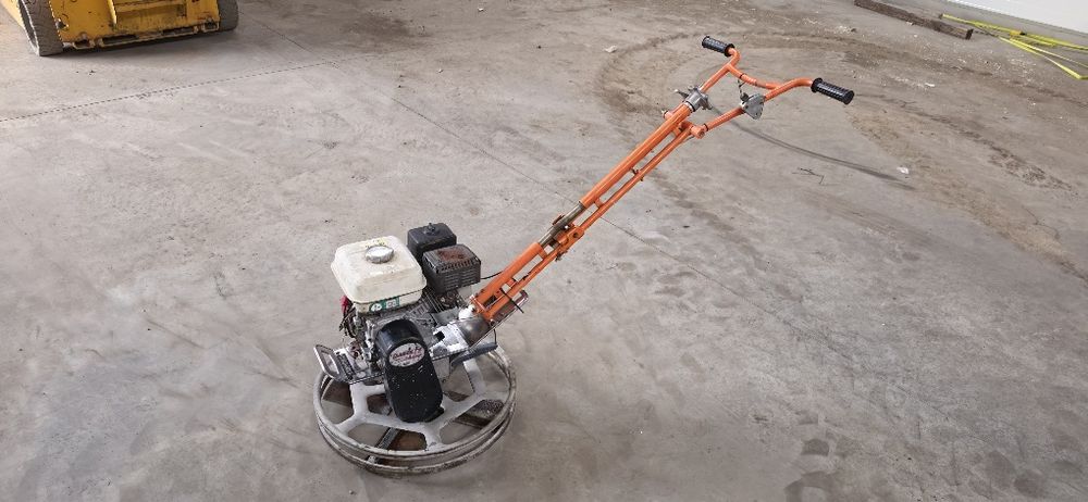 Zacieraczka krawędziowa do betonu Paclite M600 Barikell Honda