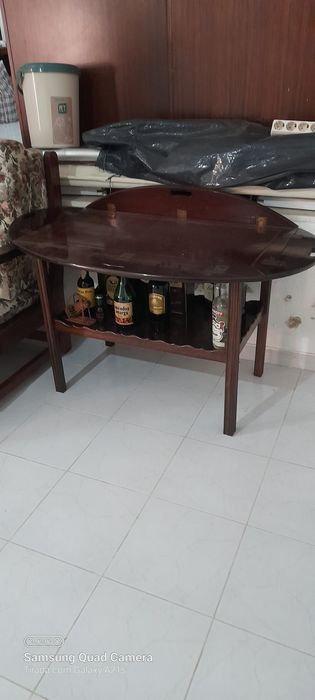 Móvel bar em madeira