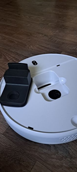 Продам розумний робот пилосос