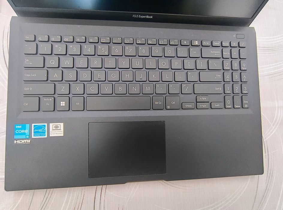 Sprzedam używany laptop Asus expert book B1500C