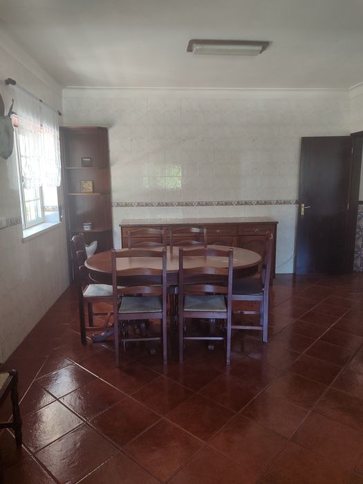 Alugo  1,andar de vivenda com T3³mobilado.