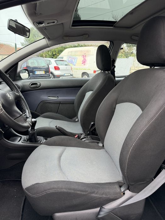 Peugeot 206 1.1i XT