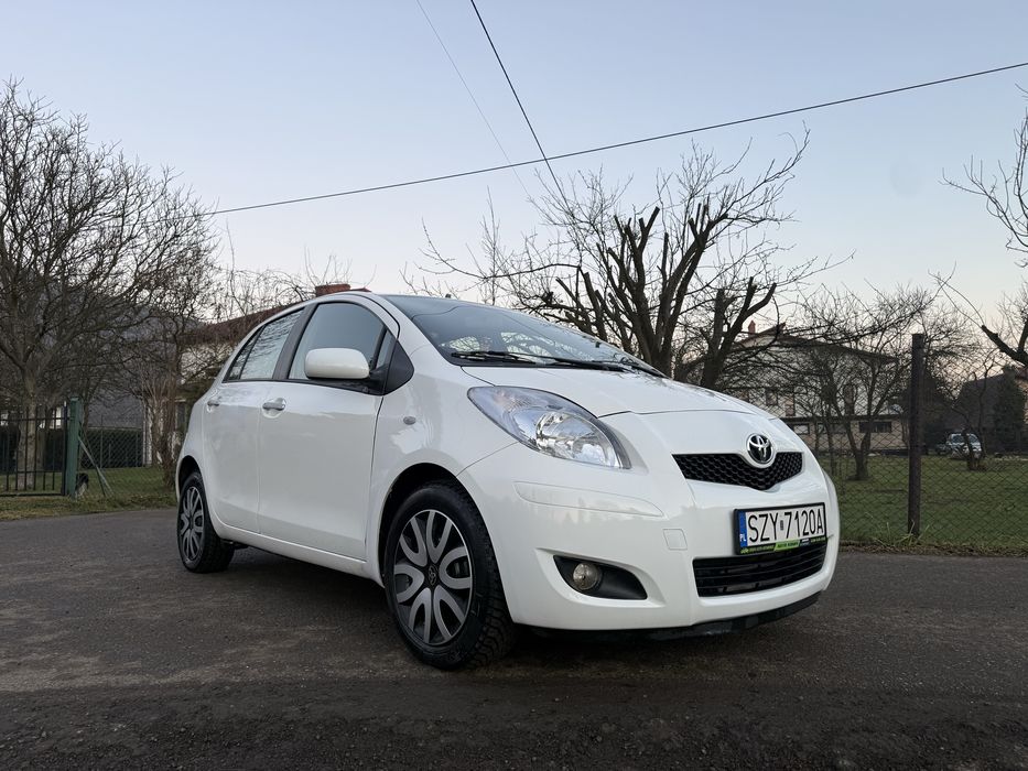 Toyota Yaris 2010 Lift*5 Drzwi*1.3 Benzyna*124 tyś. przebieg*6 biegów