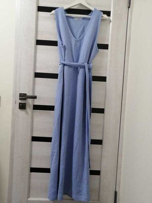 Нова сукня в підлогу, з блакитного теплого трикотажу, верх м, низ xl