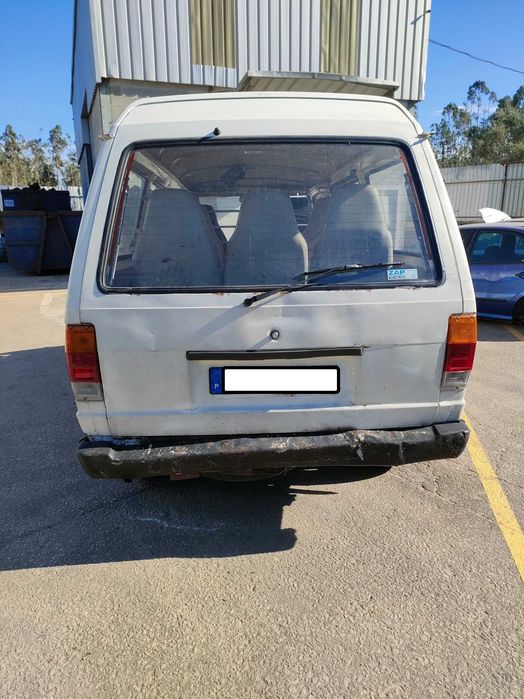 NISSAN Vanette Minibus (C22) 2.0 D Diesel 67 cv / 49 kW 1986 - 1995 Para Peças!