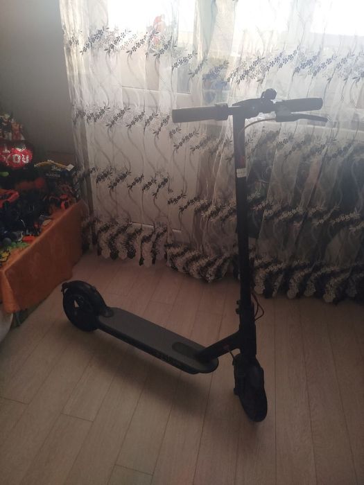 Продам електросамокат XIAOMI M365!